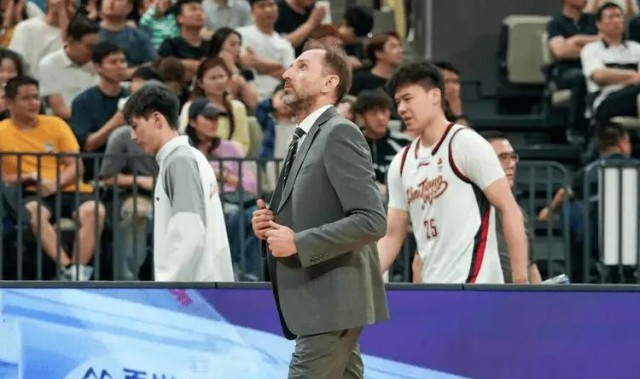 宝威体育app下载-浙江G1输深圳采访！法莱卡斯直指最后崩盘，与陆文博寄语打回G3！
